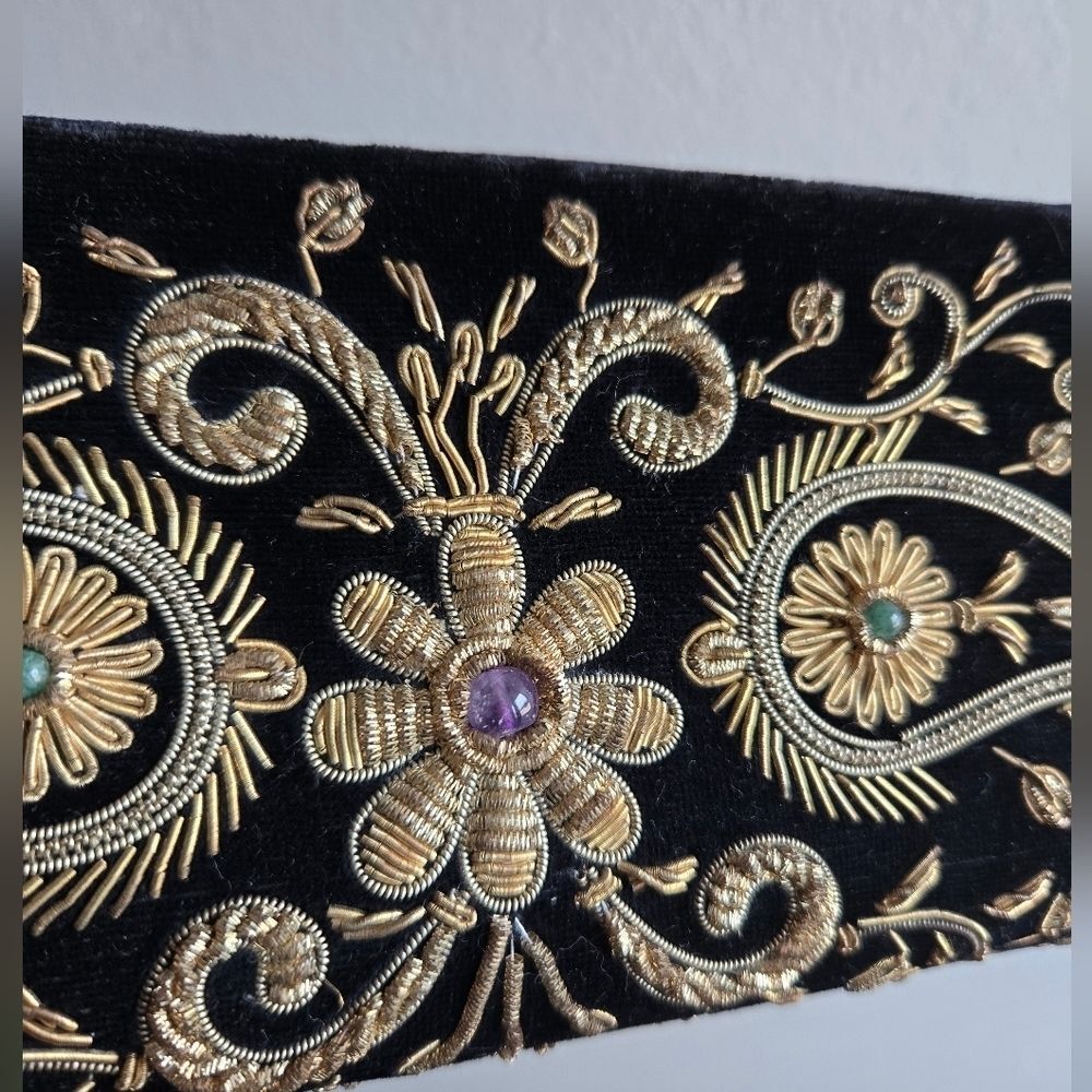 Vintage Sudha Velvet Clutch - Picture 4 of 12